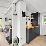Suoma - 800m From The Sea By Interhome Fano