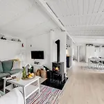 Suoma - 800m From The Sea By Interhome Fano