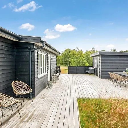 Suoma - 800m From The Sea By Interhome