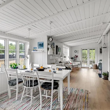 בית נופש Suoma - 800m From The Sea By Interhome *